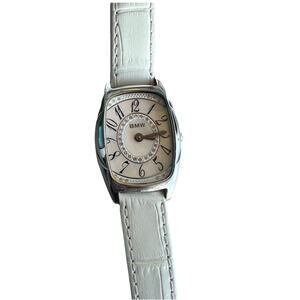 BMW Ladies Womens Classic Car Swarovski Crystals Swiss Watch Needs Battery